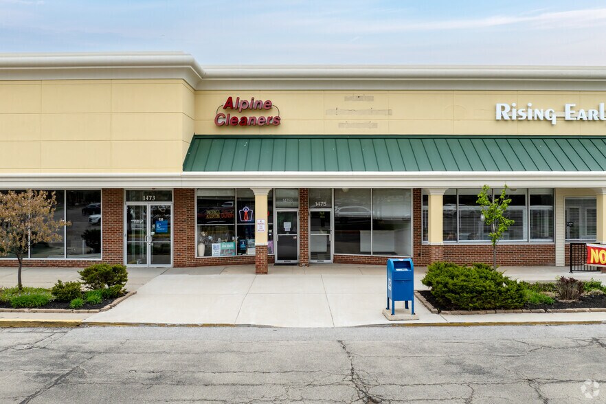 More Photos Of 1461-1535 Schaumburg Rd, Schaumburg Unknown For Lease