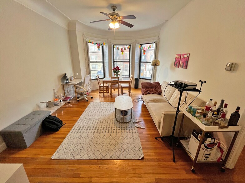 More Photos Of 527-529 Beacon St, Boston Apartments For Sale