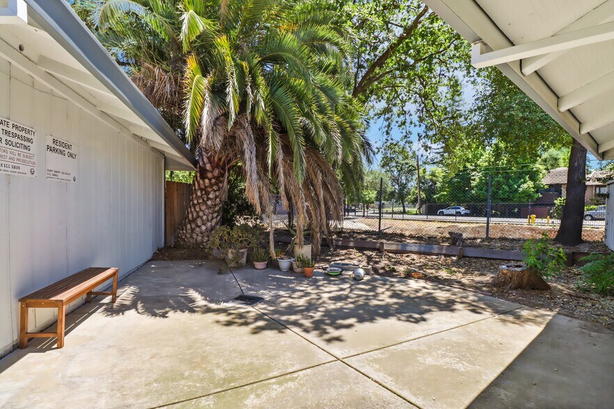 More Photos Of 2316 Villanova Cir, Sacramento Apartments For Sale