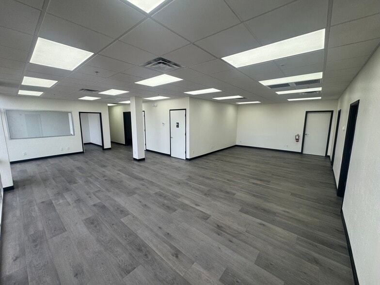 More Photos Of 2229-2235 E Magnolia St, Phoenix Warehouse For Lease