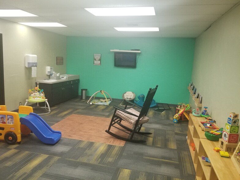 More Photos Of 6800 N Bryant Ave, Oklahoma City Religious Facility For Sale