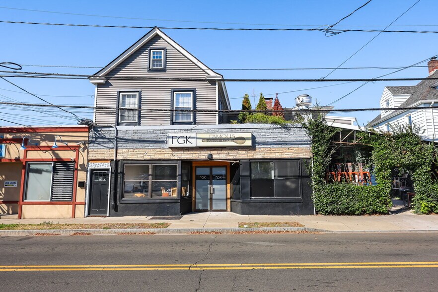 Primary Photo Of 10 N Water St, Greenwich Storefront Retail Residential For Lease