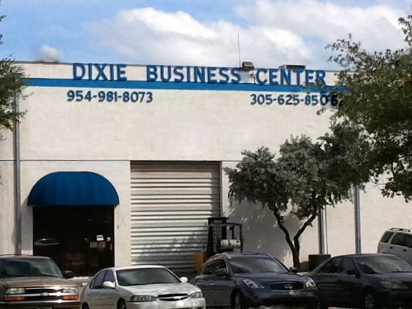 More Photos Of 2046 Mckinley St, Hollywood Unknown For Lease