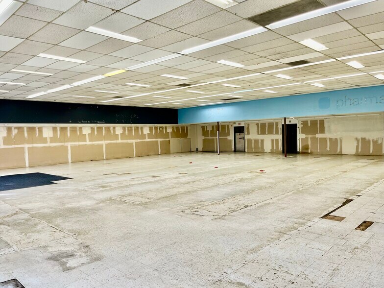 More Photos Of 1630 Ocean Ave, San Francisco Freestanding For Lease