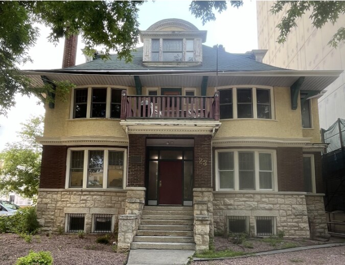 Primary Photo Of 23 Kennedy St, Winnipeg Office For Sale