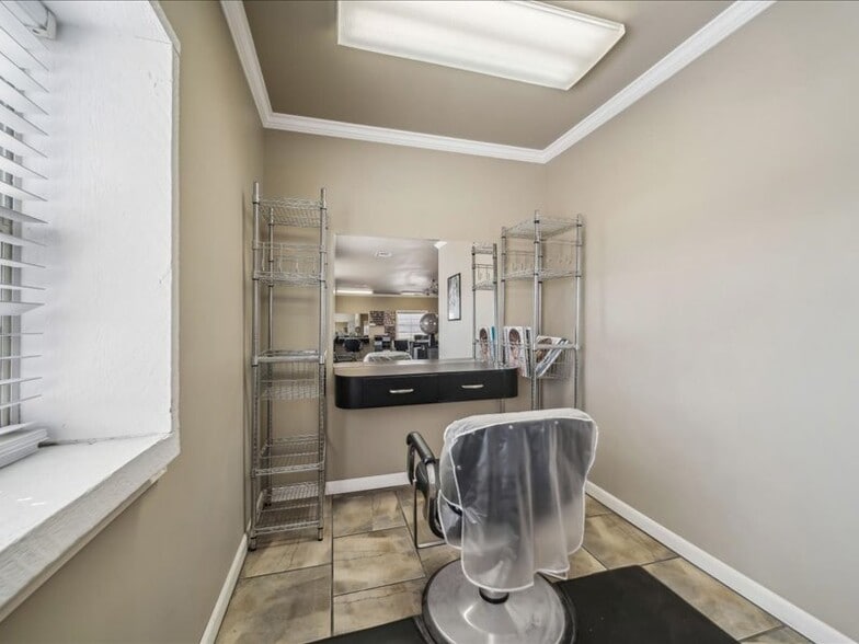 More Photos Of 1830 N Highway 66, Catoosa Freestanding For Sale