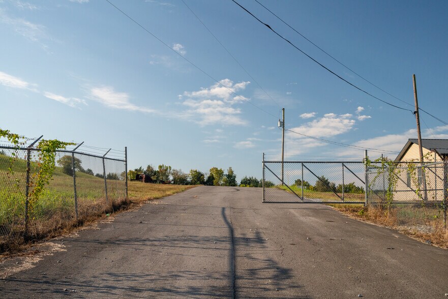 More Photos Of 7675 W Andrew Johnson Hwy, Mosheim Land For Lease