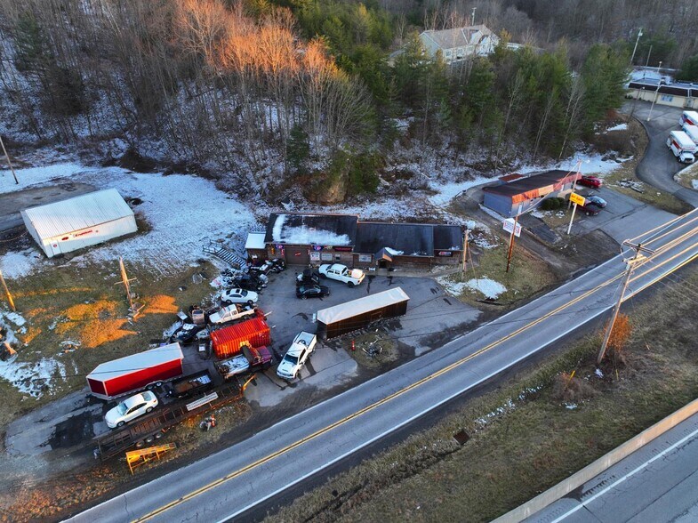 More Photos Of 178 Old Fayette rd, Oak Hill Showroom For Sale