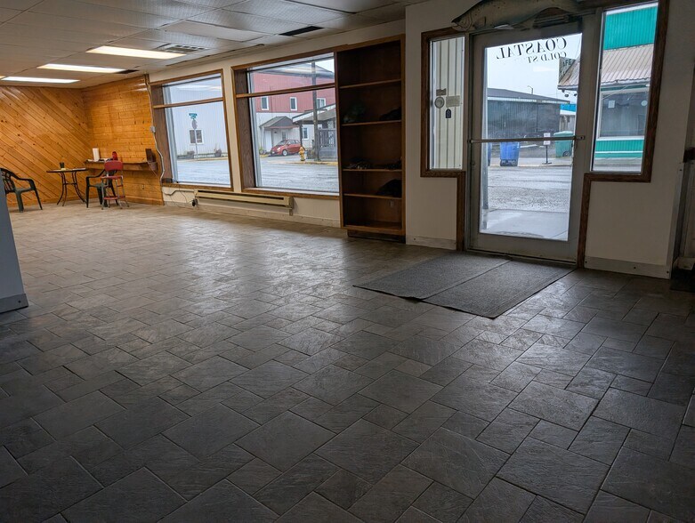 More Photos Of 306 Nordic dr, Petersburg Freestanding For Sale