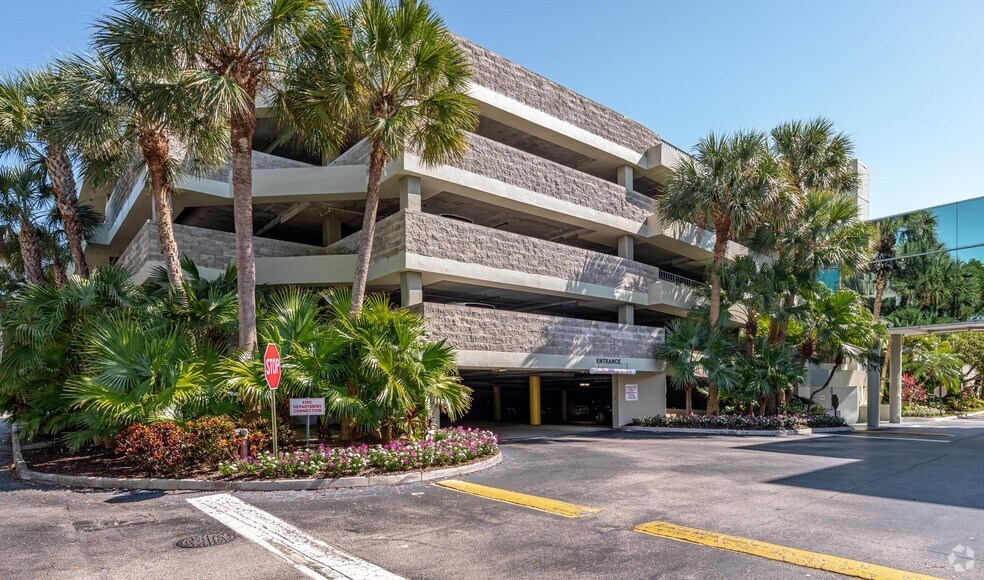 More Photos Of 301 E Yamato Rd, Boca Raton Office For Lease