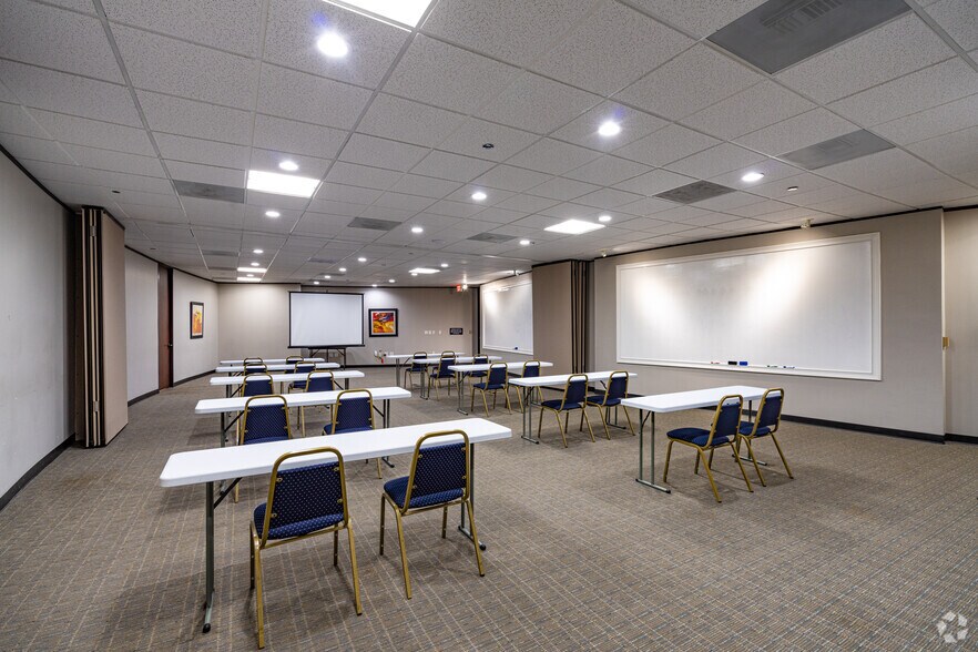 More Photos Of 11200 Westheimer Rd, Houston Office For Lease