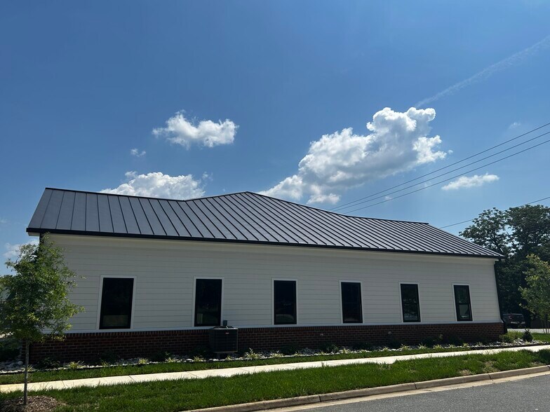 More Photos Of 9124 Courthouse Rd, Spotsylvania Office For Lease