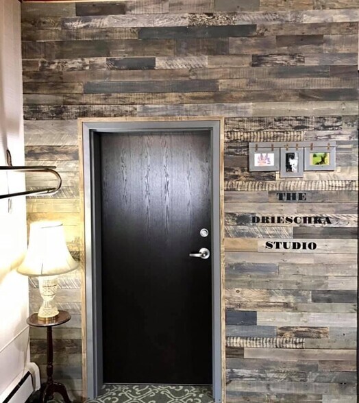 More Photos Of 201 Steele St, Algoma Hotel For Sale
