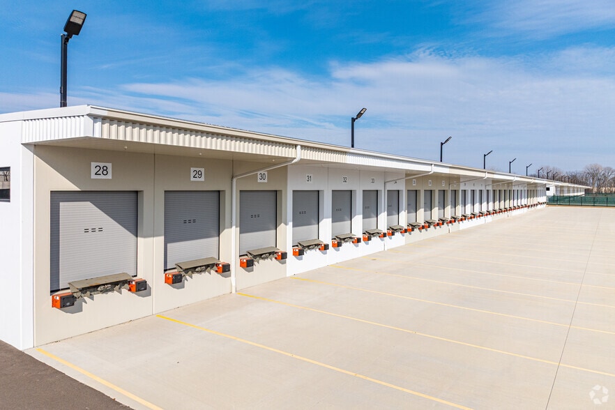 More Photos Of 1751 Transit Way, Montgomery Truck Terminal For Sale