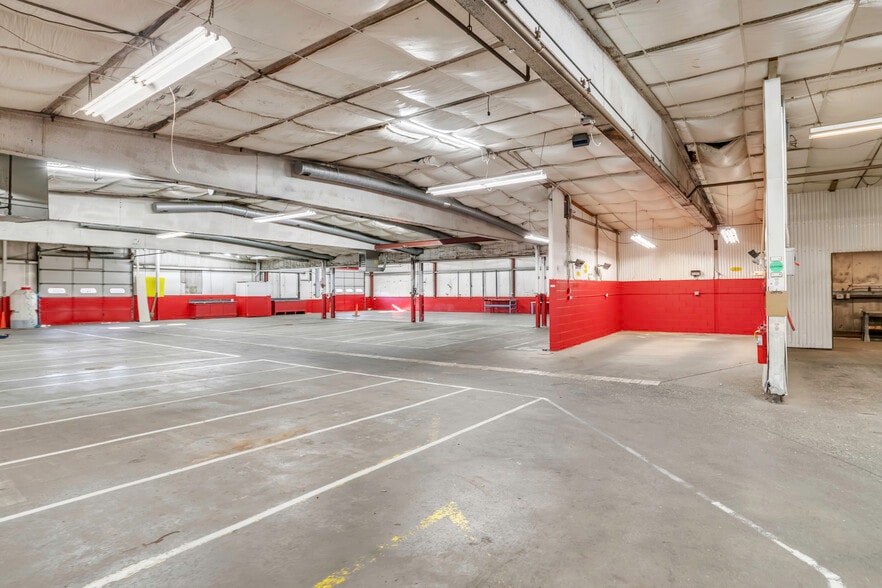 More Photos Of 253 Greenfield Rd, South Deerfield Auto Dealership For Sale