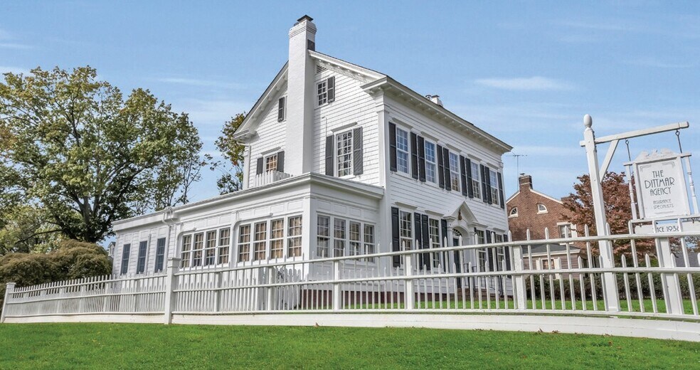 More Photos Of 78 Court St, Freehold Office Residential For Sale