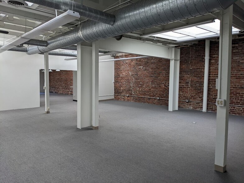 More Photos Of 230-236 8th St, San Francisco Light Manufacturing For Lease