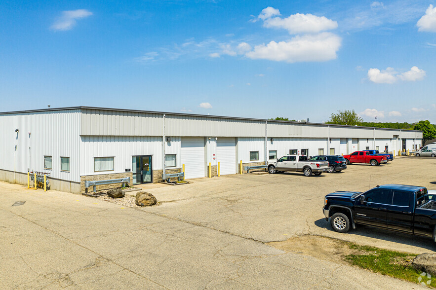 Primary Photo Of 2730-2738 Progress Rd, Madison Industrial For Lease