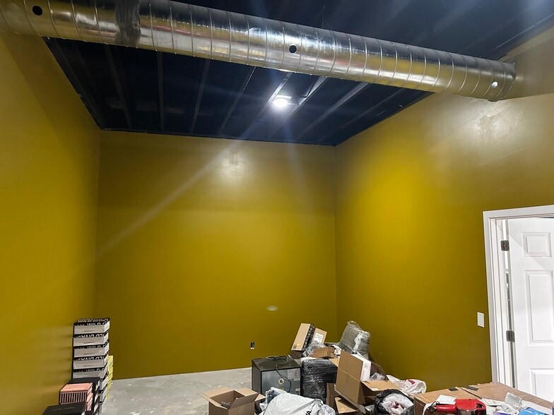 More Photos Of 4136 Grand Ave, Omaha Storefront For Lease