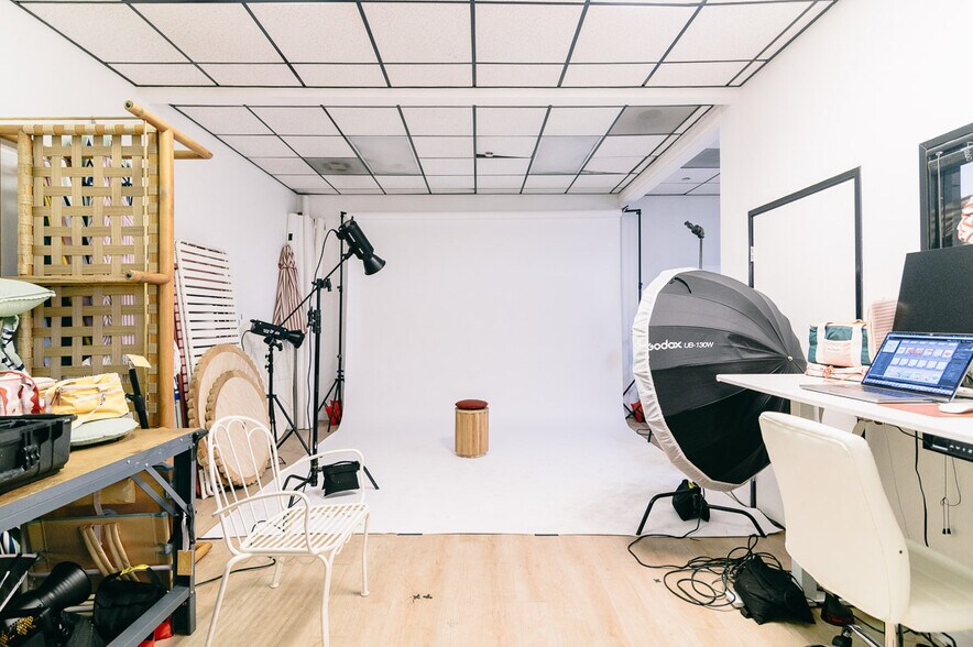 More Photos Of 19010 S Alameda St, Rancho Dominguez Distribution For Lease