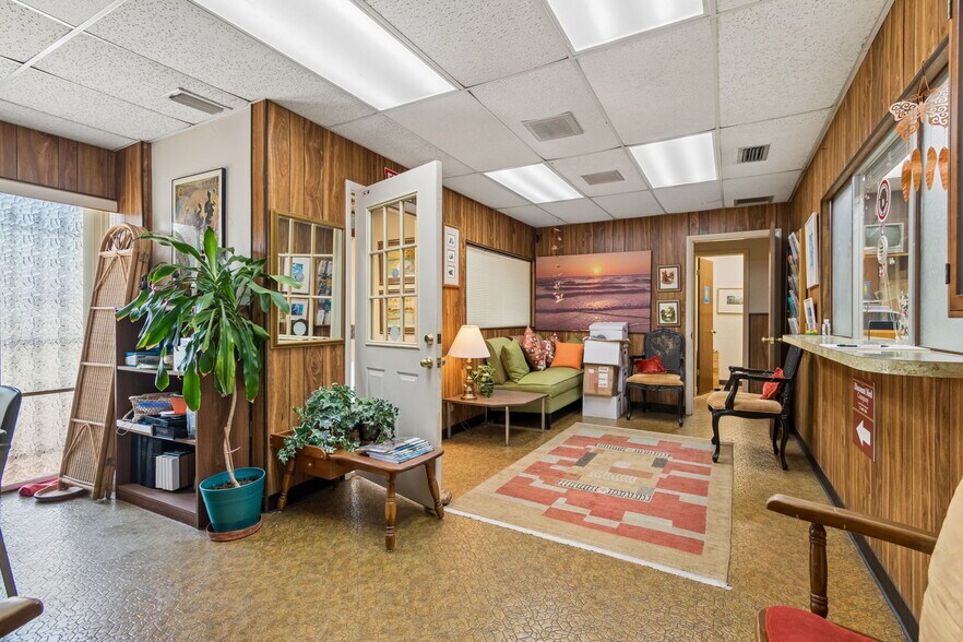 More Photos Of 1401 9th Ave N, Saint Petersburg Medical For Sale