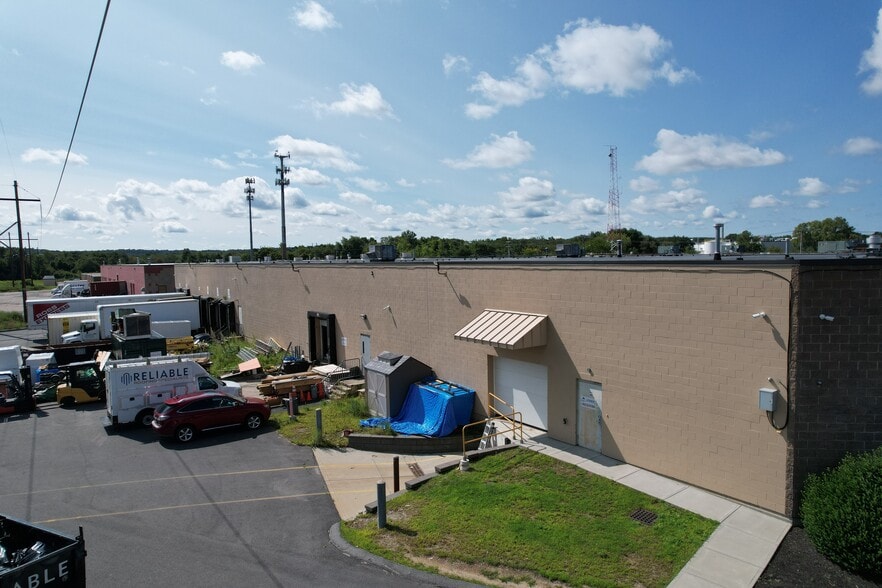 More Photos Of 290 Vanderbilt Ave, Norwood Research And Development For Lease