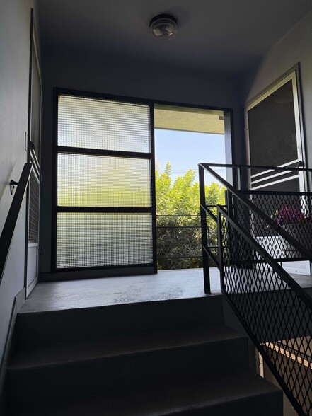 More Photos Of 6060 Cadillac Ave, Los Angeles Multifamily For Sale