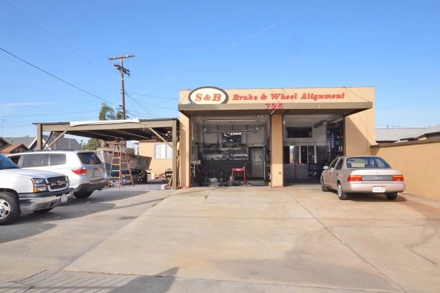 More Photos Of 725 W Gardena Blvd, Gardena Auto Repair For Sale