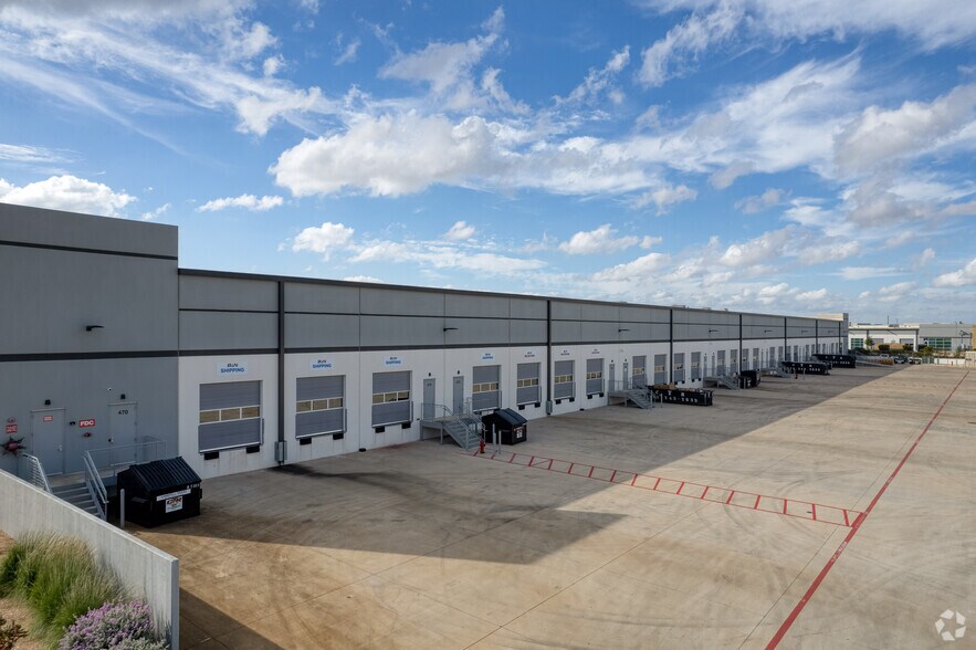 More Photos Of 3101 Eagles Nest St, Round Rock Flex For Lease