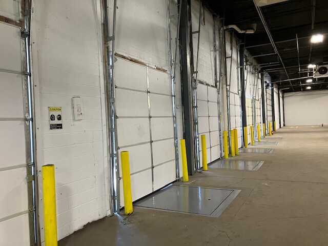 More Photos Of 5 Wheeling Rd, Dayton Warehouse For Lease