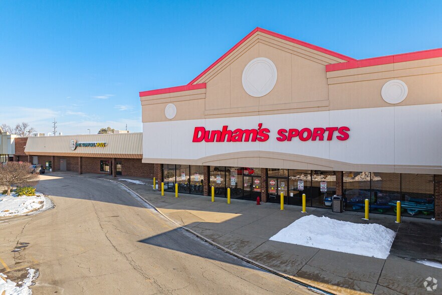 More Photos Of 2917 N Vermilion st, Danville General Retail For Lease