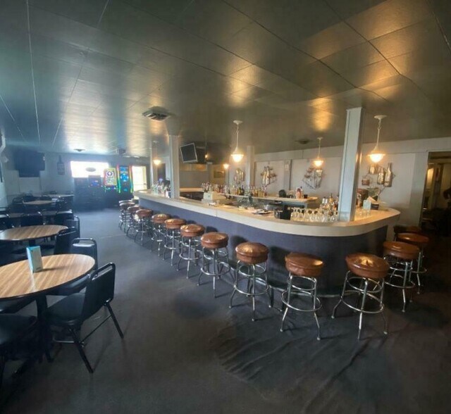 More Photos Of 4899 County Hwy EE, Appleton Restaurant For Sale