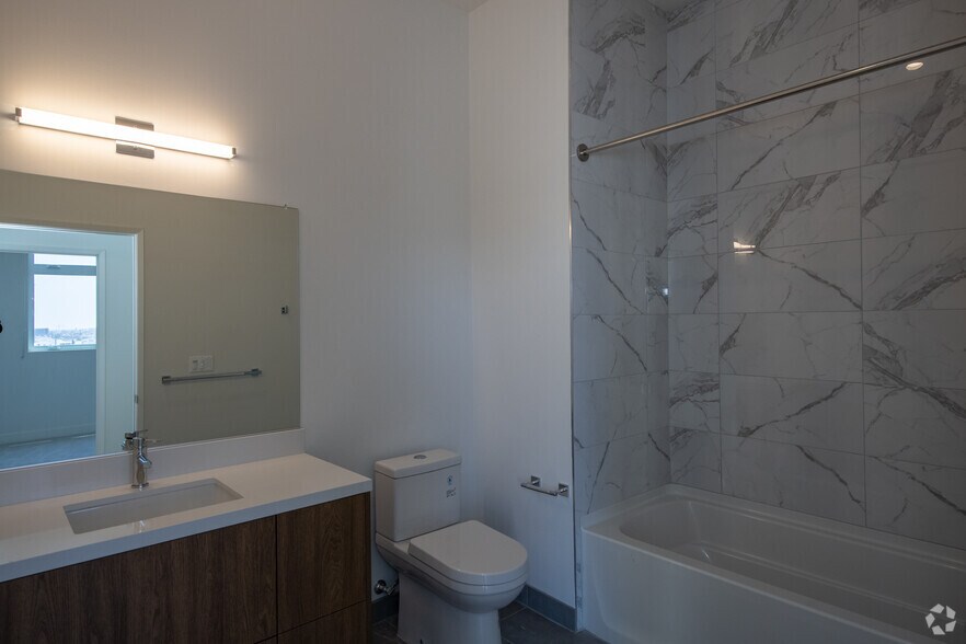 More Photos Of 801 S Berendo St, Los Angeles Apartments For Lease