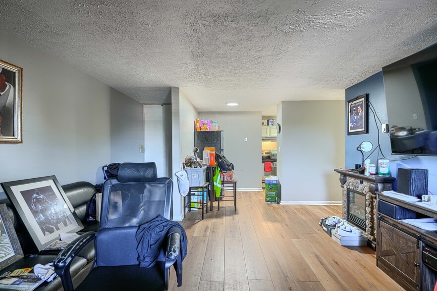 More Photos Of 5461 Cedonia Ave, Baltimore Apartments For Sale