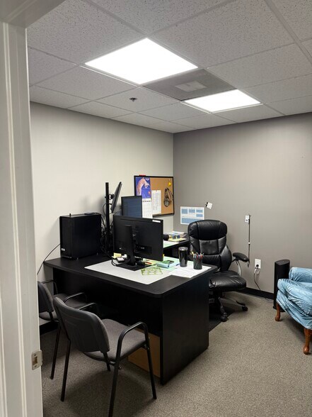 More Photos Of 4152-4230 Blue Heron Blvd W, Riviera Beach Medical For Sale