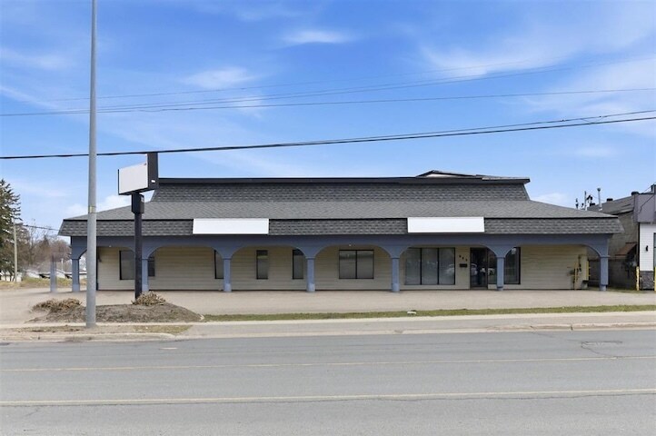 Primary Photo Of 642 Great Northern Rd, Sault Ste Marie Freestanding For Lease