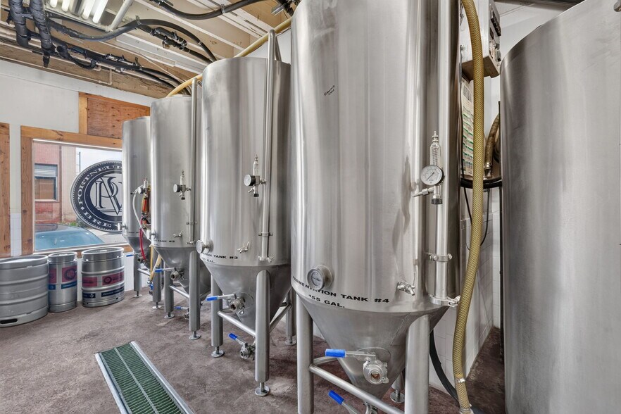 More Photos Of 615 S 1st Ave, Pocatello Restaurant For Sale