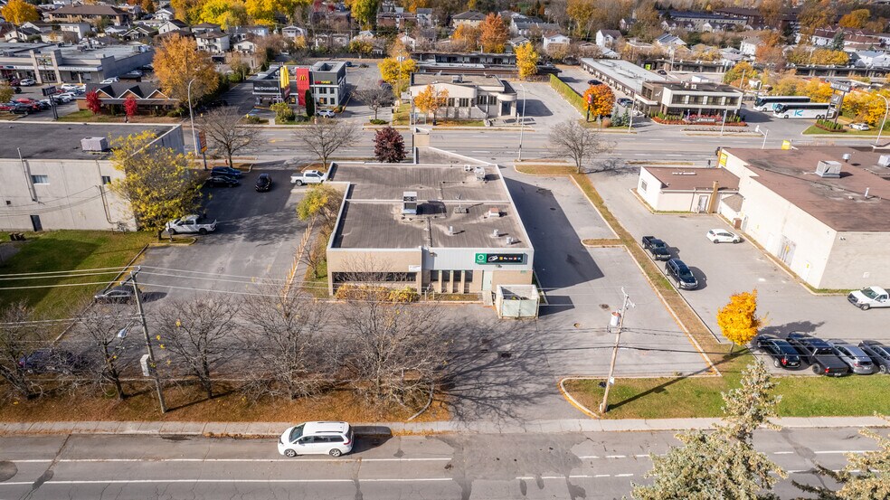 More Photos Of 93 Boul Gréber, Gatineau Office For Sale