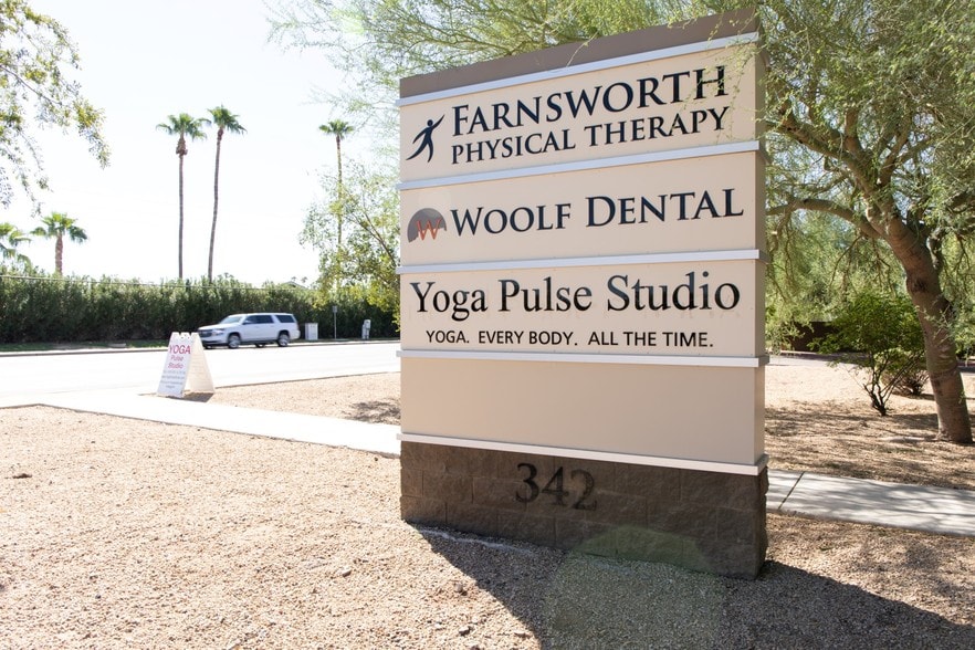 More Photos Of 342 N Val Vista Dr, Mesa Storefront Retail Office For Lease