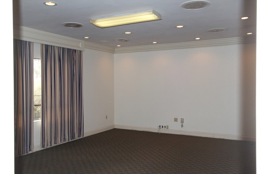 More Photos Of 1318 W Pine St, Hattiesburg Office For Lease