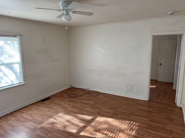 More Photos Of 1333 Miller Ave, Burley Apartments For Sale