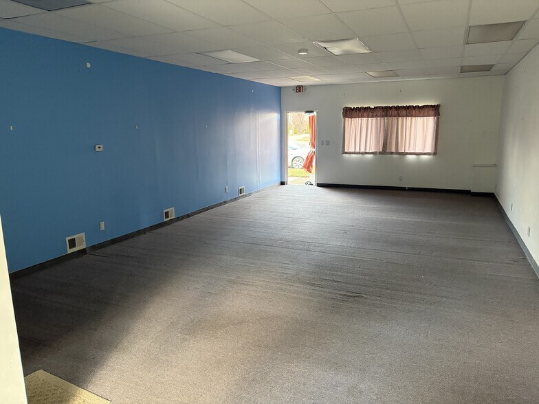 More Photos Of 27051 Southfield Rd, Lathrup Village Freestanding For Sale