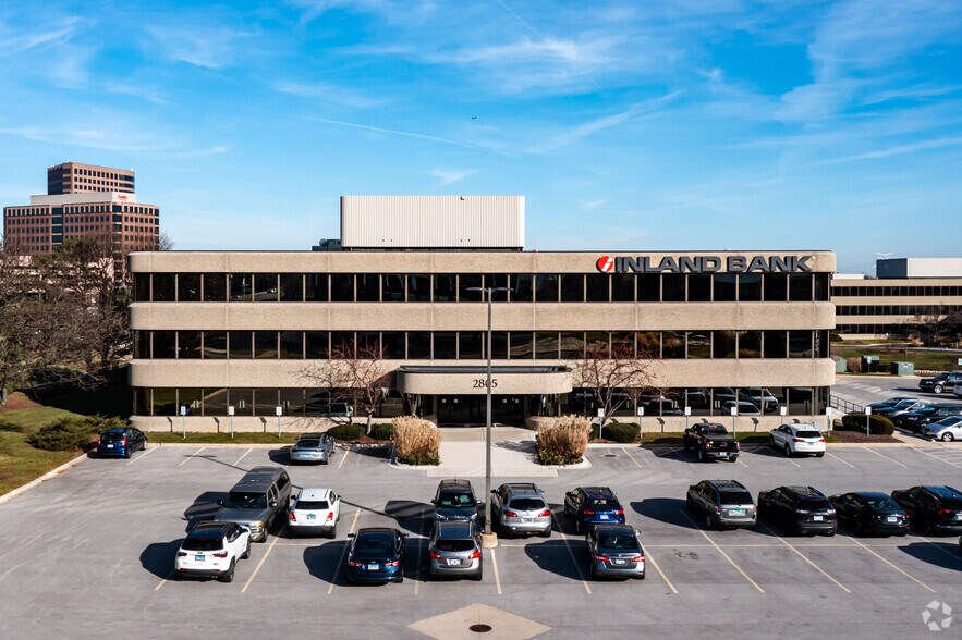 More Photos Of 2707 Butterfield Rd, Oak Brook Unknown For Lease