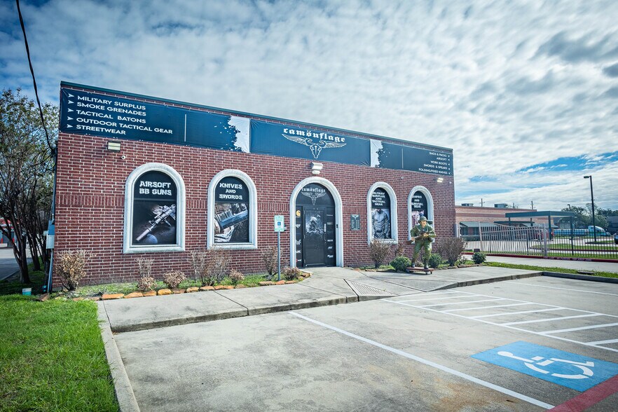 More Photos Of 16920 Mathis Church Rd, Houston Flex For Sale