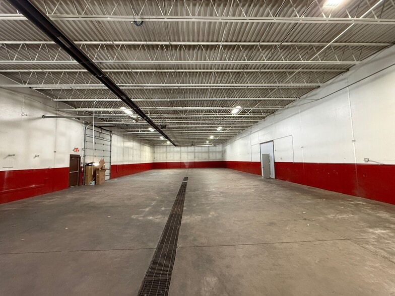 More Photos Of 1787 Highland Rd, Twinsburg Warehouse For Lease