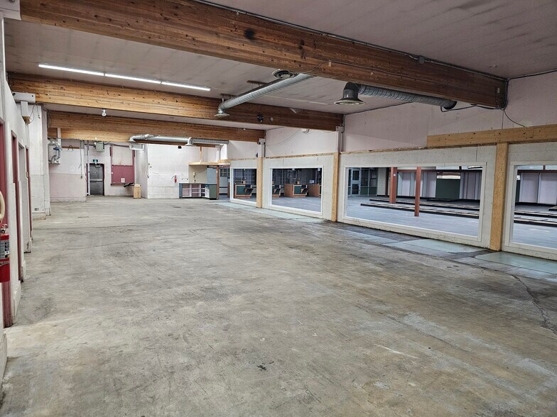 More Photos Of 3240 10th ave, Prince George General Retail For Lease