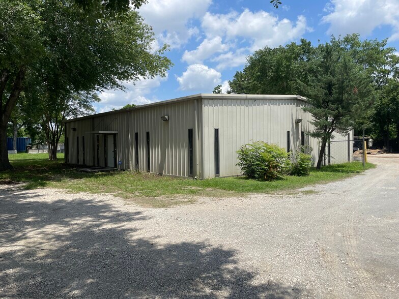 Primary Photo Of 8226 Warren Rd, Houston Warehouse For Sale