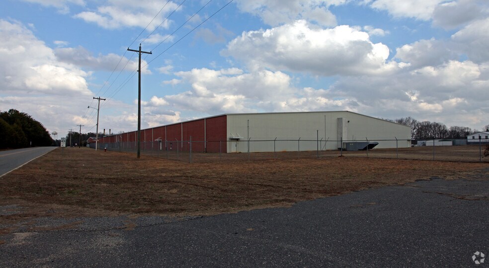 More Photos Of 1515 W Academy St, Cherryville Warehouse For Lease