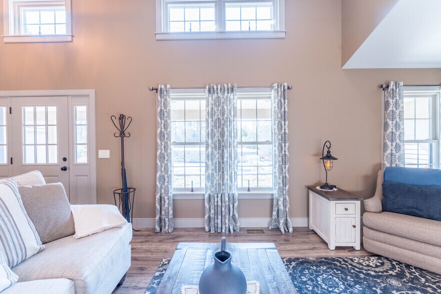 More Photos Of 110 Wauregan Rd, Canterbury Flex For Sale