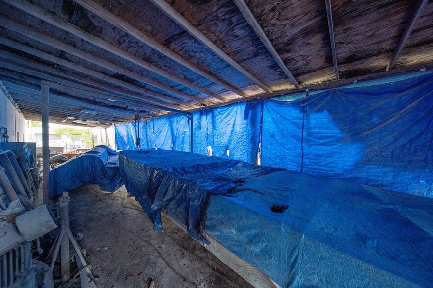 More Photos Of 1040 E 26th St, Hialeah Warehouse For Sale